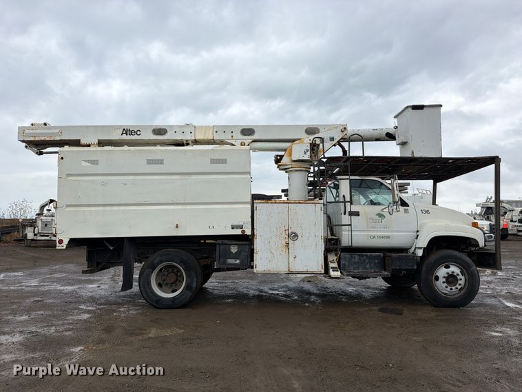 image for item EP3083 2001 GMC C7 forestry bucket truck