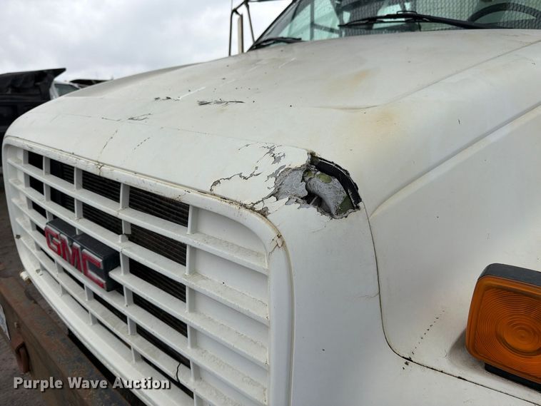 image for item EP3083 2001 GMC C7 forestry bucket truck