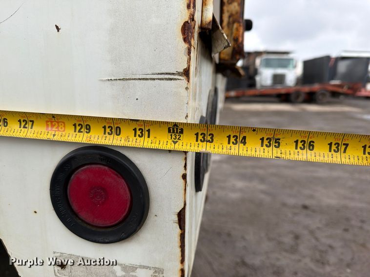 image for item EP3083 2001 GMC C7 forestry bucket truck