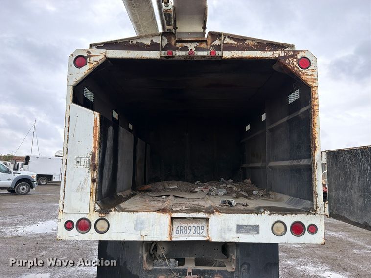 image for item EP3083 2001 GMC C7 forestry bucket truck