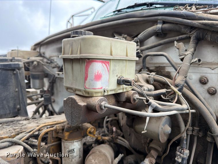 image for item EP3083 2001 GMC C7 forestry bucket truck