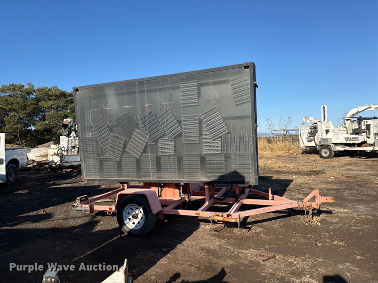 image for item EP3085 2007 Wanco WTIMB message board trailer