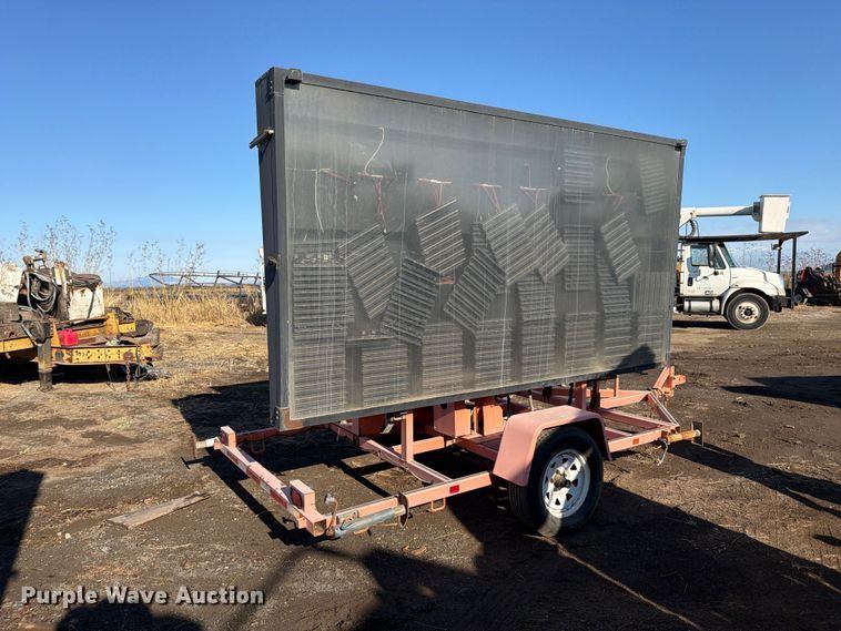 image for item EP3085 2007 Wanco WTIMB message board trailer