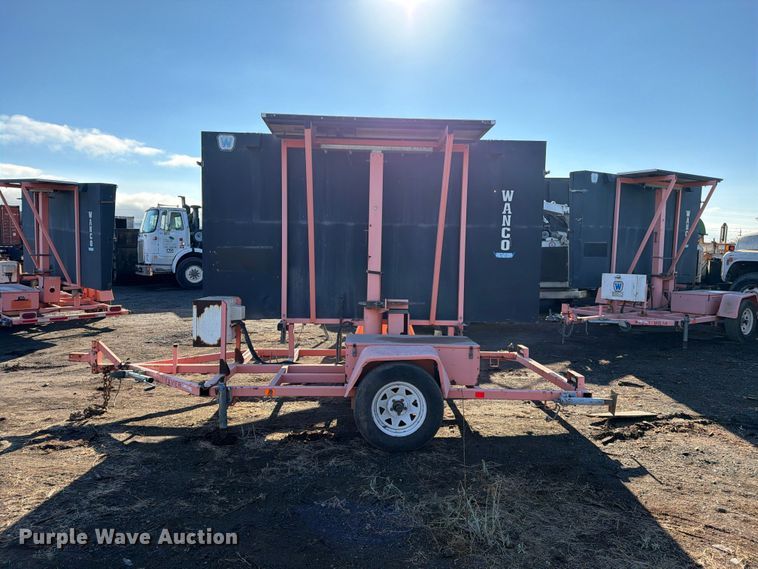 image for item EP3085 2007 Wanco WTIMB message board trailer