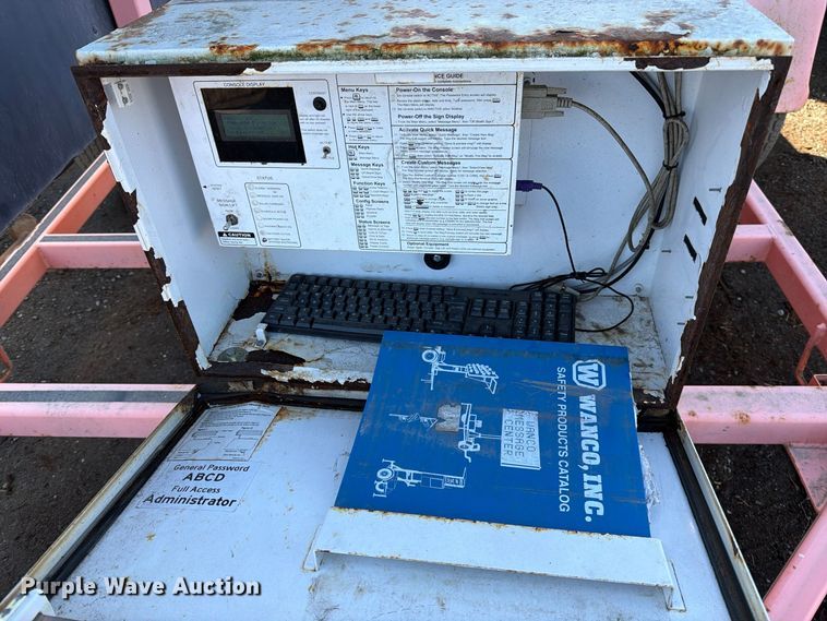 image for item EP3086 2007 Wanco WTLMB message board trailer