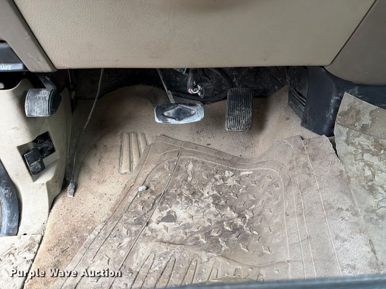 image for item EP3088 2005 Ford F150 Ext. Cab pickup truck