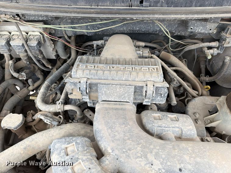 image for item EP3088 2005 Ford F150 Ext. Cab pickup truck