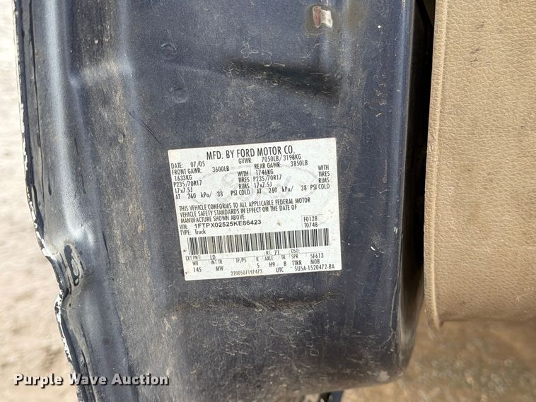 image for item EP3088 2005 Ford F150 Ext. Cab pickup truck
