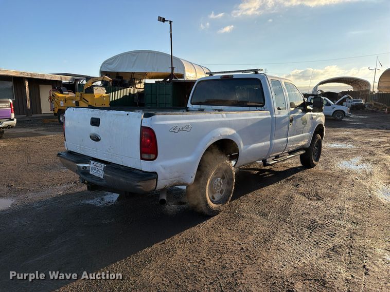 image for item EP3089 2006 Ford F250 Super Duty Ext. Cab pickup truck