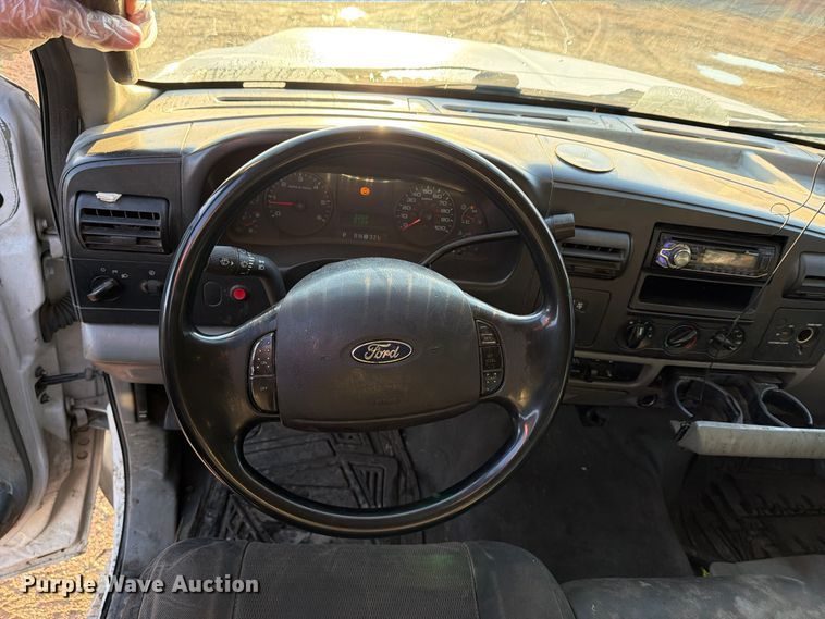 image for item EP3089 2006 Ford F250 Super Duty Ext. Cab pickup truck