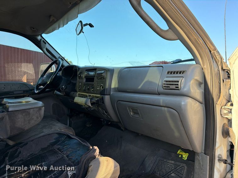 image for item EP3089 2006 Ford F250 Super Duty Ext. Cab pickup truck