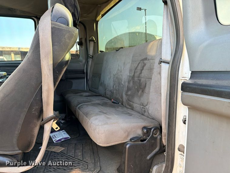 image for item EP3089 2006 Ford F250 Super Duty Ext. Cab pickup truck