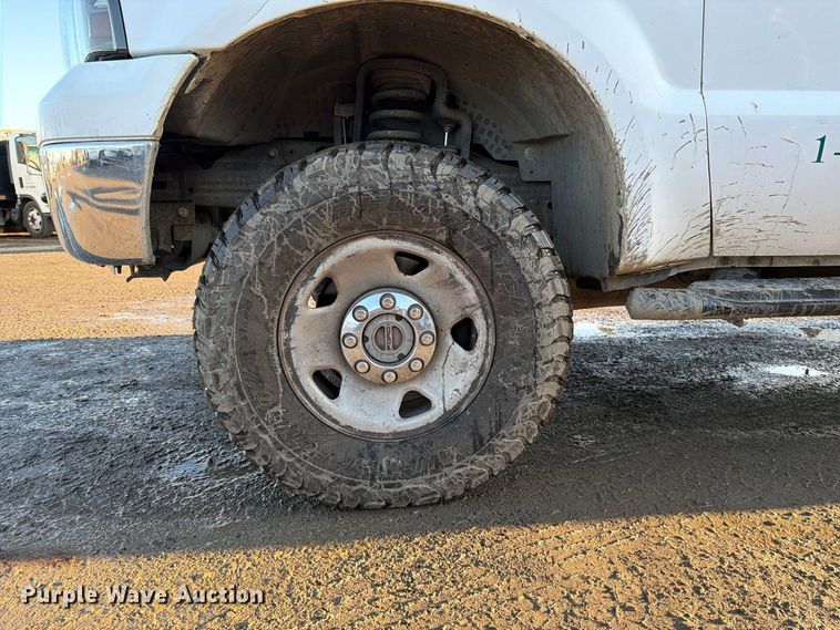 image for item EP3089 2006 Ford F250 Super Duty Ext. Cab pickup truck