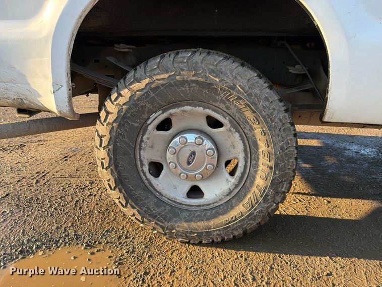 image for item EP3089 2006 Ford F250 Super Duty Ext. Cab pickup truck