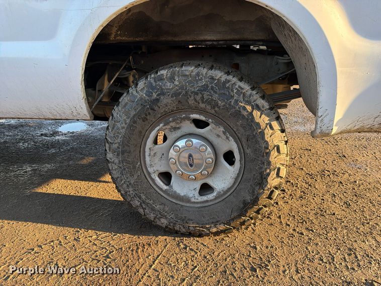 image for item EP3089 2006 Ford F250 Super Duty Ext. Cab pickup truck