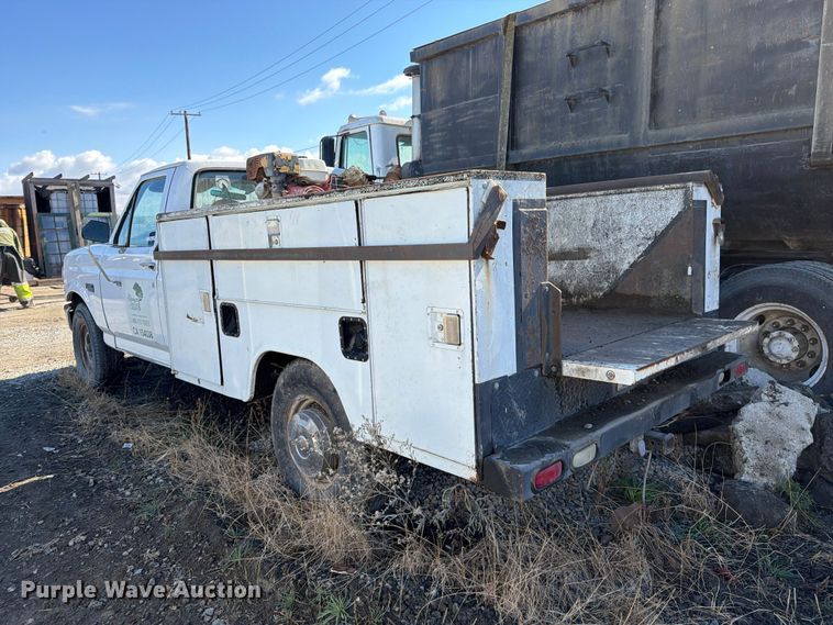 image for item EP3097 1996 Ford F250 utility bed pickup truck
