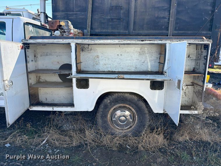 image for item EP3097 1996 Ford F250 utility bed pickup truck