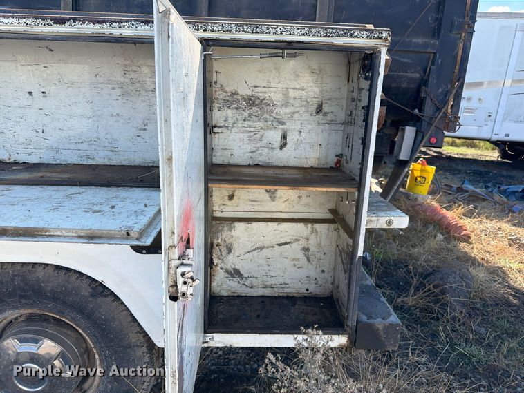 image for item EP3097 1996 Ford F250 utility bed pickup truck