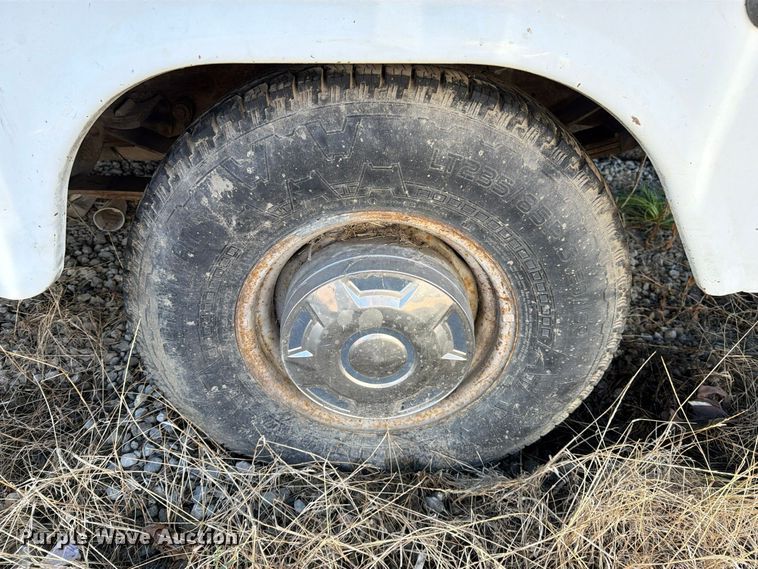 image for item EP3097 1996 Ford F250 utility bed pickup truck