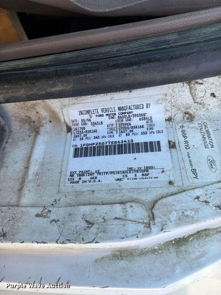 image for item EP3097 1996 Ford F250 utility bed pickup truck