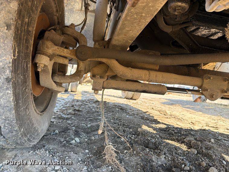 image for item EP3099 2003 Ford F550 Super Duty truck cab and chassis
