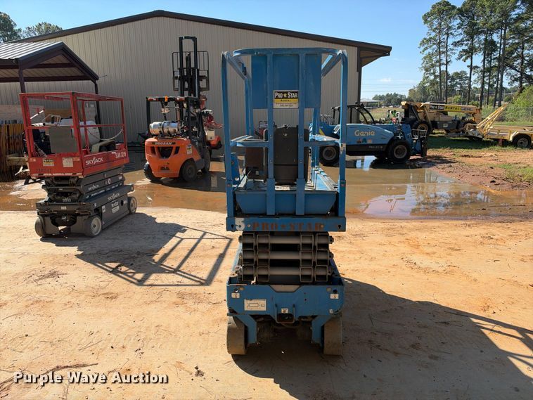 image for item ES8220 2019 Genie GS-1930 scissor lift