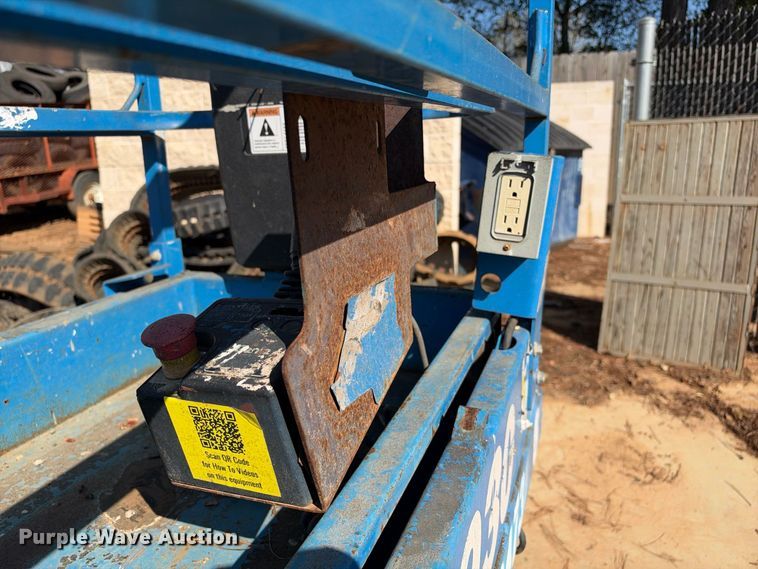 image for item ES8220 2019 Genie GS-1930 scissor lift