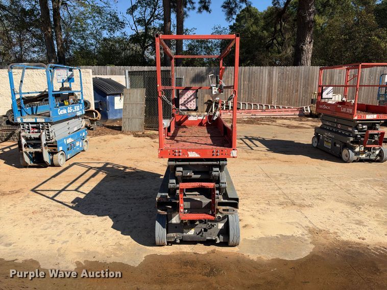 image for item ES8221 2012 Skyjack SJIII-3219 scissor lift