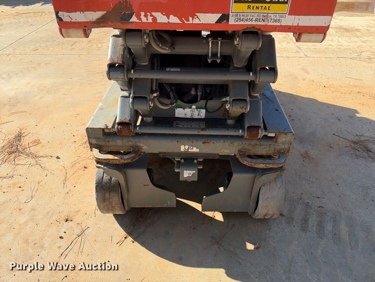 image for item ES8222 2018 Skyjack SJIII-3219 scissor lift
