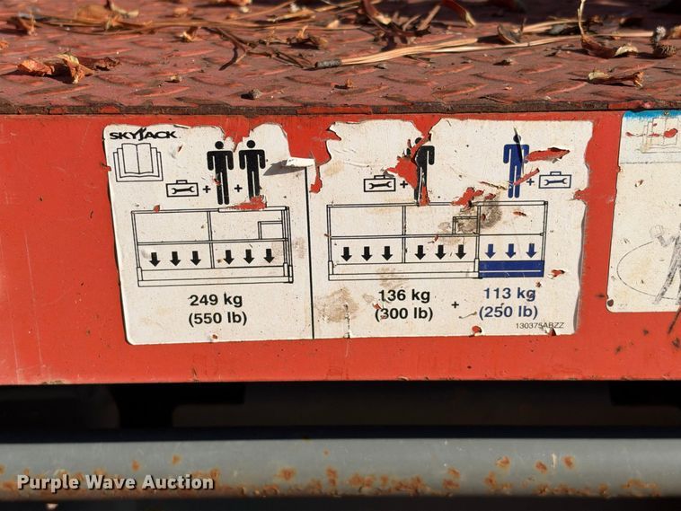 image for item ES8222 2018 Skyjack SJIII-3219 scissor lift