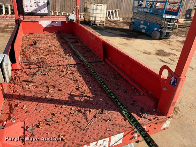image for item ES8222 2018 Skyjack SJIII-3219 scissor lift