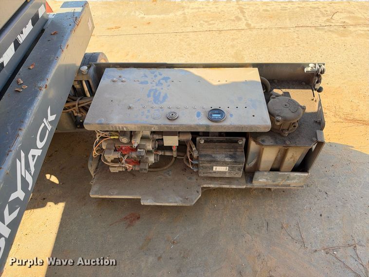 image for item ES8222 2018 Skyjack SJIII-3219 scissor lift
