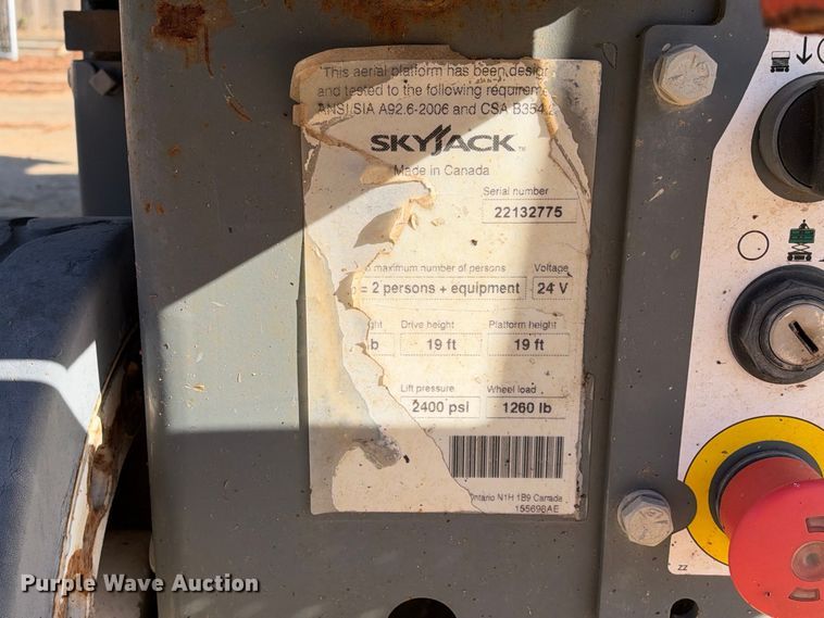 image for item ES8222 2018 Skyjack SJIII-3219 scissor lift