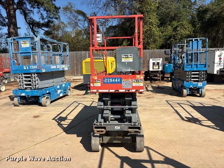 image for item ES8228 2018 Skyjack SJIII 3226 scissor lift