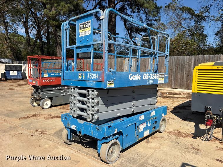 image for item ES8235 2019 Genie GS-3246 scissor lift