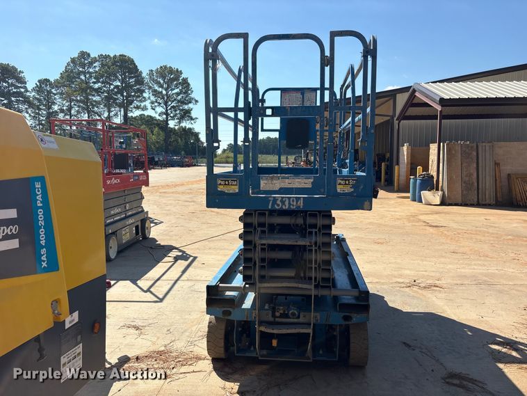 image for item ES8235 2019 Genie GS-3246 scissor lift