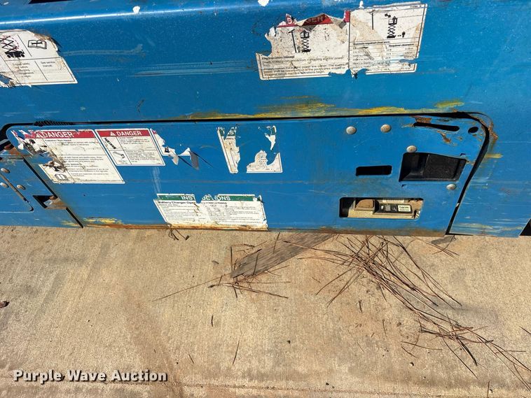 image for item ES8235 2019 Genie GS-3246 scissor lift