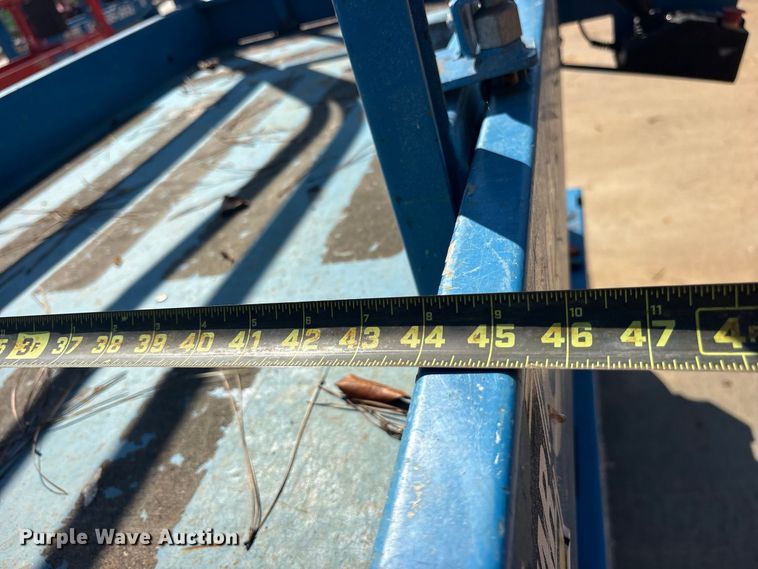 image for item ES8235 2019 Genie GS-3246 scissor lift
