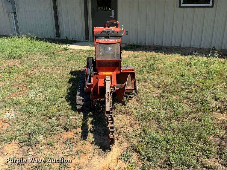 image for item ES8258 2018 Ditch Witch C16X trencher