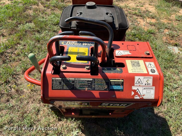 image for item ES8258 2018 Ditch Witch C16X trencher