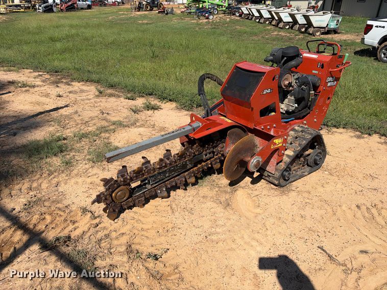 image for item ES8269 2019 Ditch Witch C24X trencher