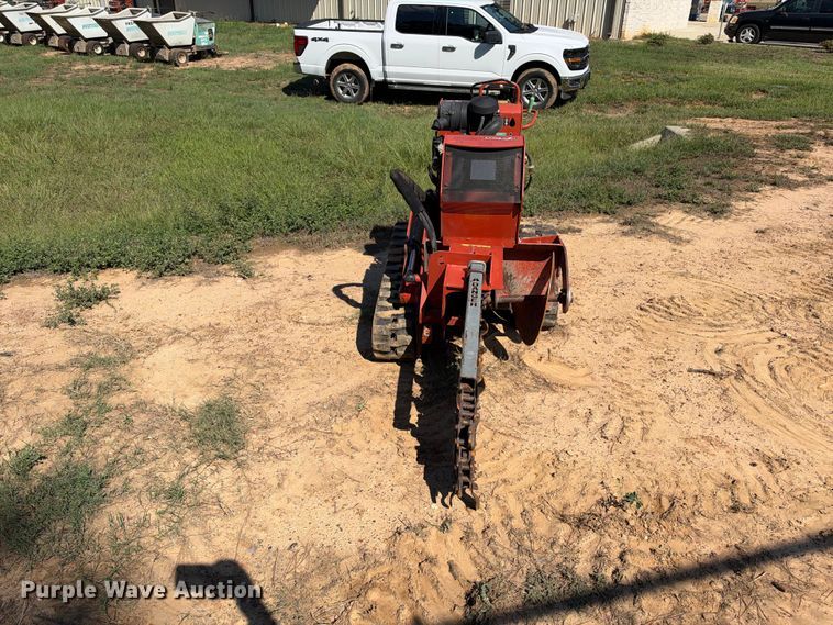 image for item ES8269 2019 Ditch Witch C24X trencher