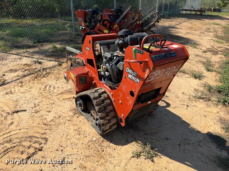 image for item ES8269 2019 Ditch Witch C24X trencher