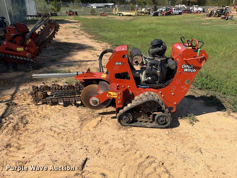 image for item ES8269 2019 Ditch Witch C24X trencher