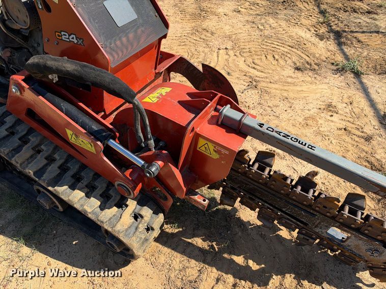 image for item ES8269 2019 Ditch Witch C24X trencher