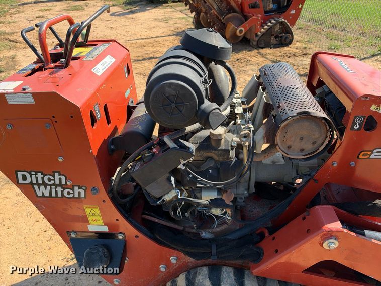 image for item ES8269 2019 Ditch Witch C24X trencher