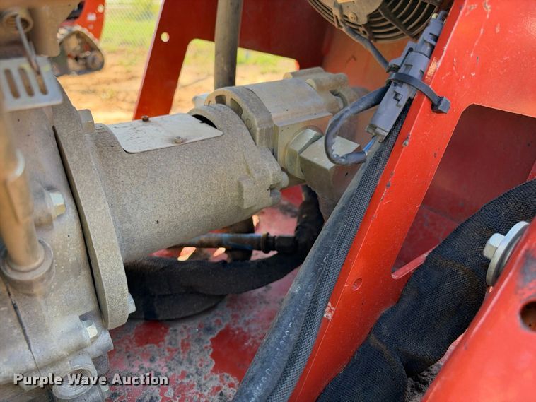 image for item ES8269 2019 Ditch Witch C24X trencher
