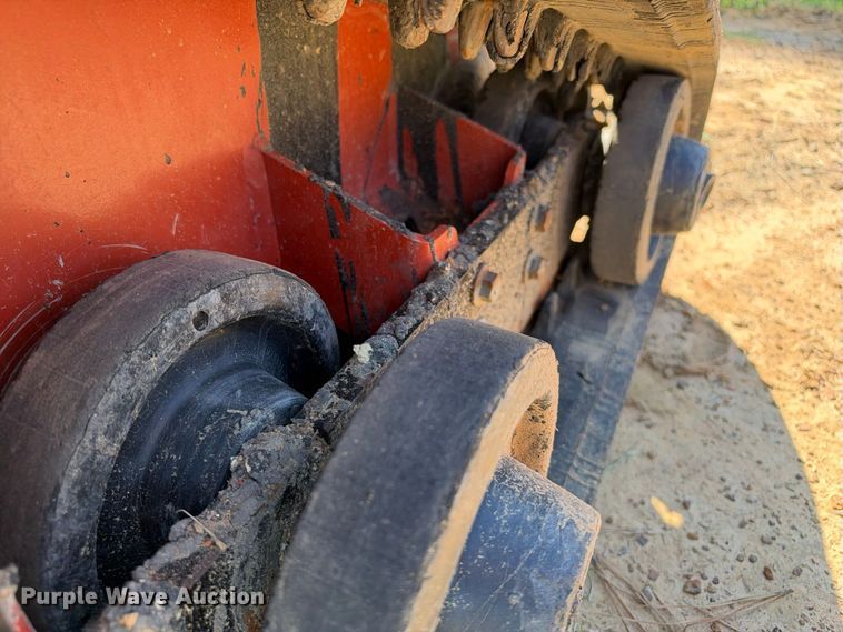 image for item ES8269 2019 Ditch Witch C24X trencher