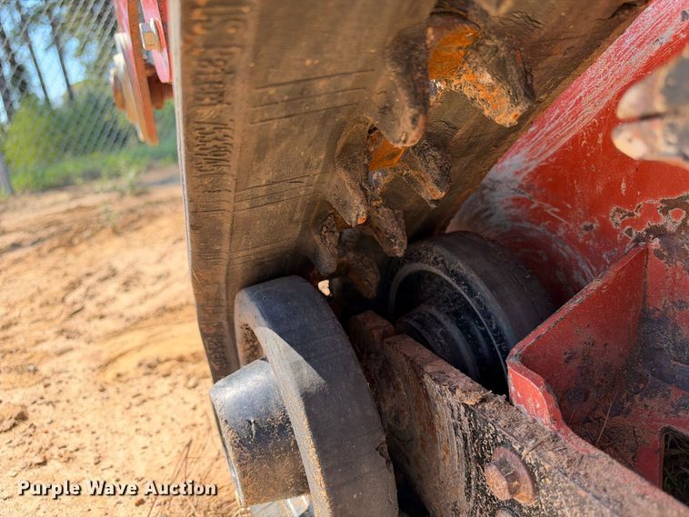 image for item ES8269 2019 Ditch Witch C24X trencher