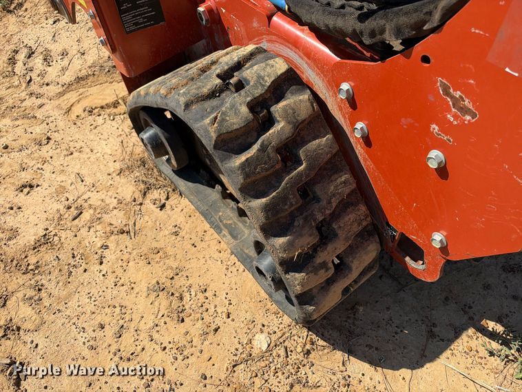 image for item ES8269 2019 Ditch Witch C24X trencher